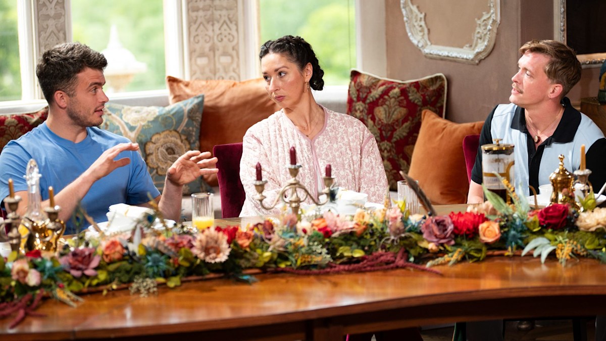 0ab75e496363 traitors bbc