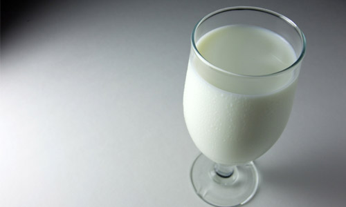 10 food items that make you beautiful milk