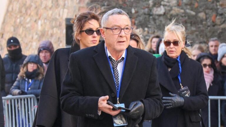 Brigitte Bardot’s Sole Son, Whom She Called Her ‘Tumor’, Wept at Her Funeral