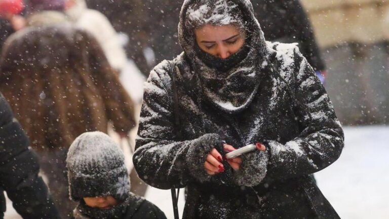 Historic Snowstorm Hits Moscow: Kids Delight, Traffic Nightmare