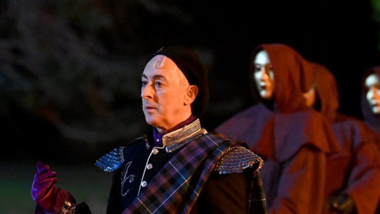 9 Must-Follow Rules for Every Traitors Contestant