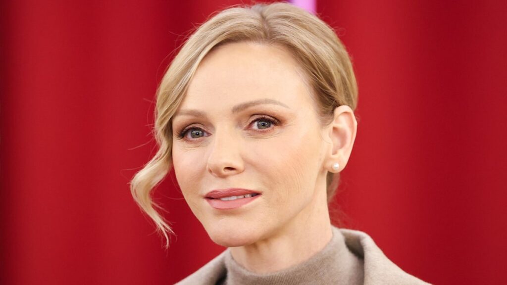 21e8942a5e50 princess charlene monaco red cross distribution