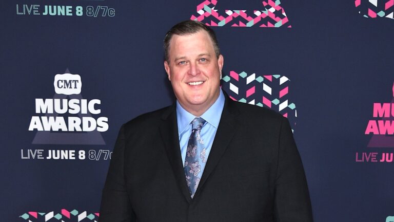 Mike & Molly’s Billy Gardell displays incredible 173-lb weight loss amid health journey: ‘I had to do something’