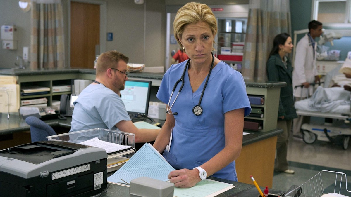 2a7198cb8275 nurse jackie edie falco