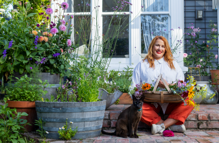 Julia Atkinson-Dunn: From Blogging to Blooms – A Journey of Passion and Petals
