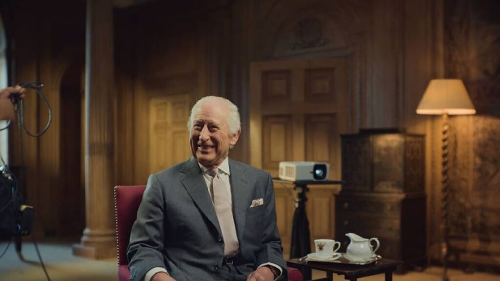 5dd8a7f850e2 pa 82924141 king charles