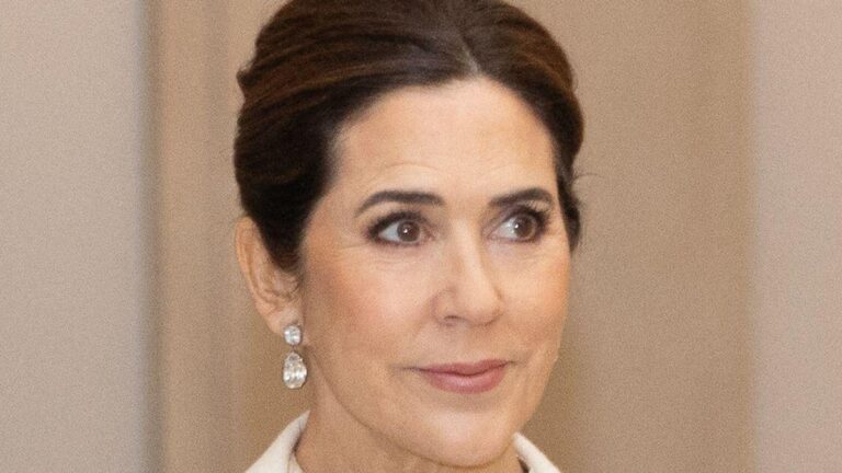 Queen Mary Stuns in Gold Gown: A Fairytale Fashion Moment