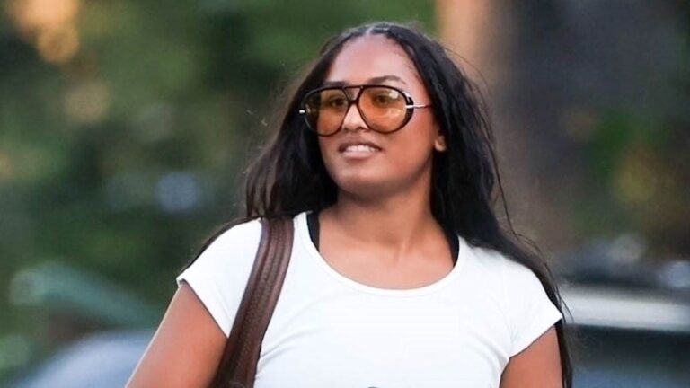 Sasha Obama Stuns in Head-to-Toe Lycra: A Bold New Look