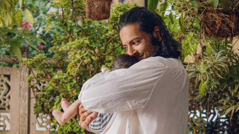 Ali Fazal: “I’ve become a little more relaxed since Zuneyra was born”