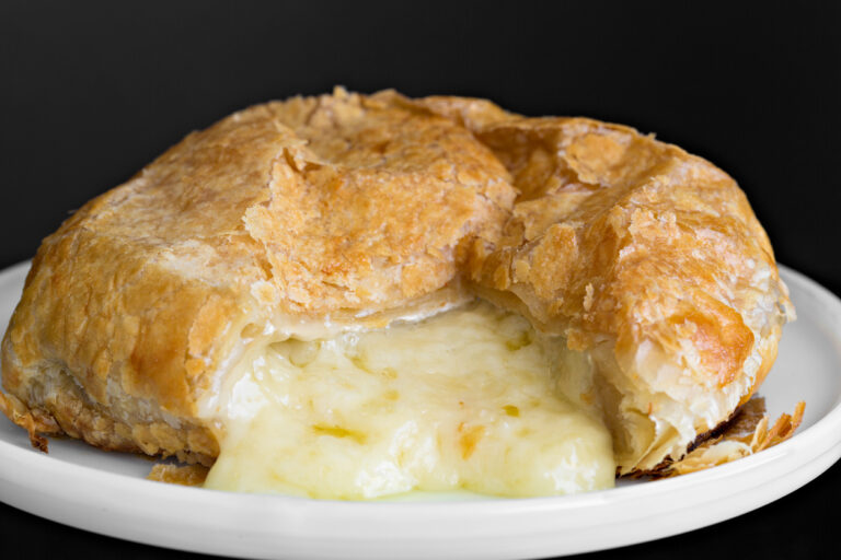 Surprisingly Simple Baked Brie Appetizer