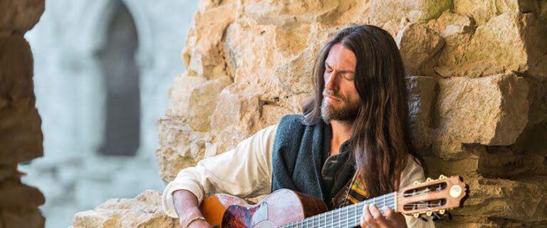Estas Tonne: A Cosmic Connection Through Music