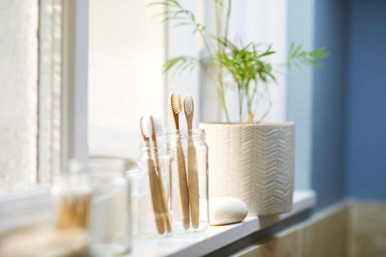 8 practical tips for creating a more eco-friendly bathroom