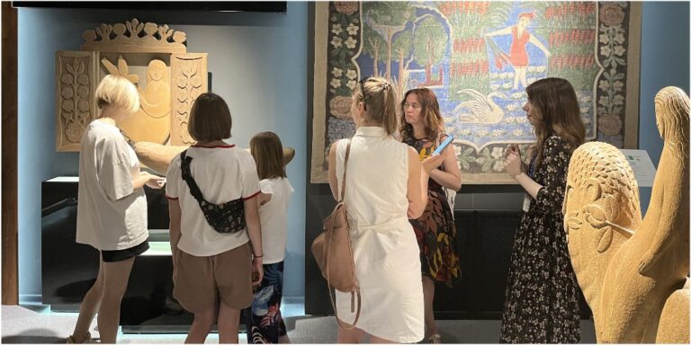 Discover the Unique Charm of the Belarusian Malyavanka Museum: A Journey Through Folk Art