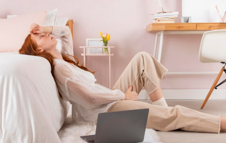 Deferred Life and Procrastination: Two Sides of the Same Coin?