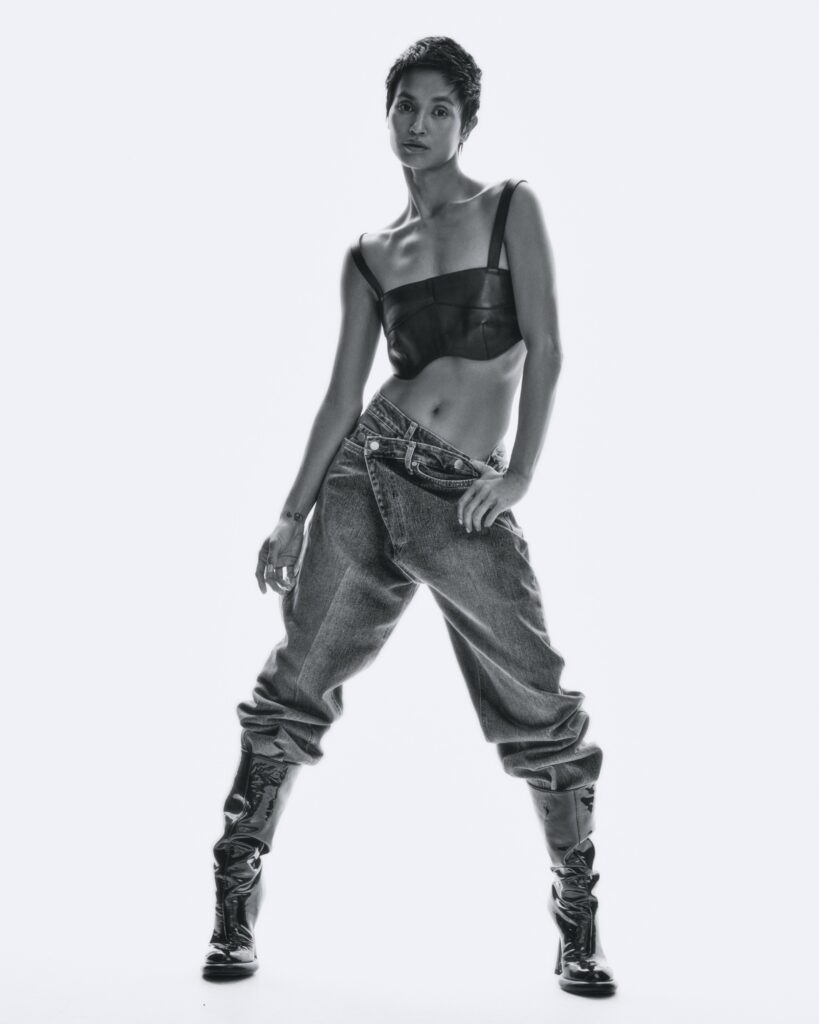 Sharina49121bw 1 819x1024 1