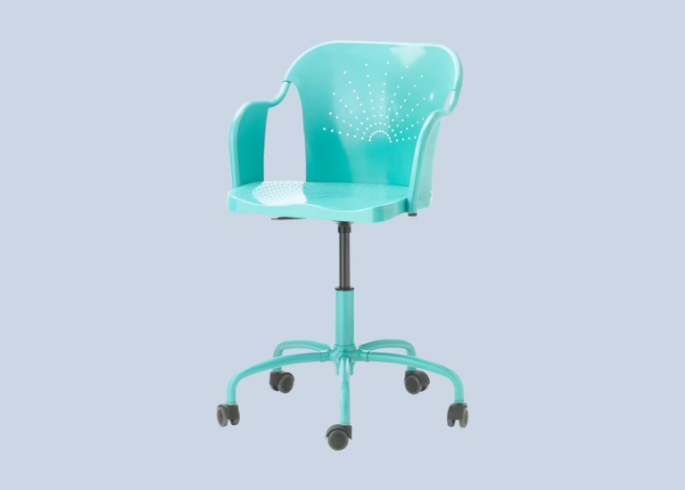 7 Essential Office Exercises to Combat Sedentary Lifestyle Effects