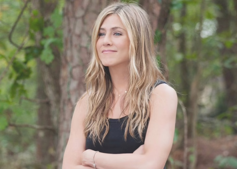 Jennifer Aniston Believes Pitt and Jolie’s Divorce is Karma