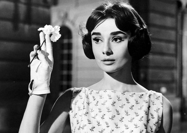 5 Essential Aspects of Your Appearance That Outshine a Perfect Manicure