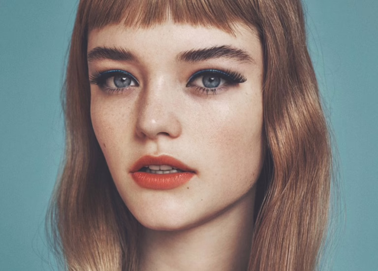 Dazzle & Glow: 5 Jaw-Dropping New Year’s Eve Makeup Trends