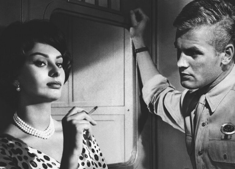 5 Empowering Relationship Tips for Confident Women