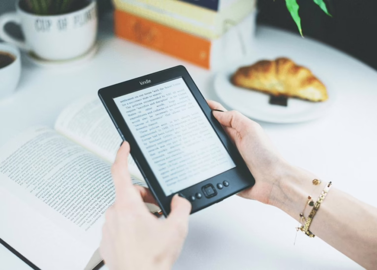 Quick Reads for Your Lunch Break: Engaging Stories Under 10 Minutes