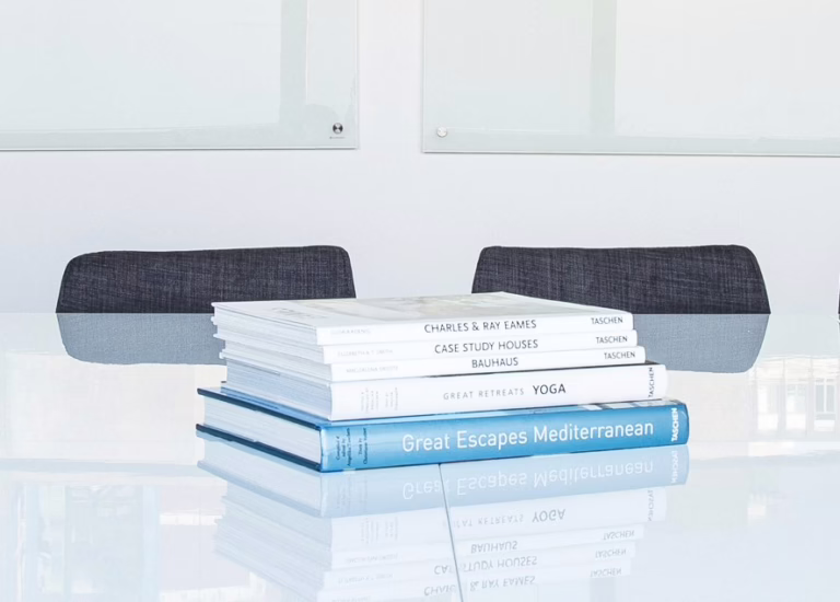 7 Must-Read Books for When You Hate Your Job