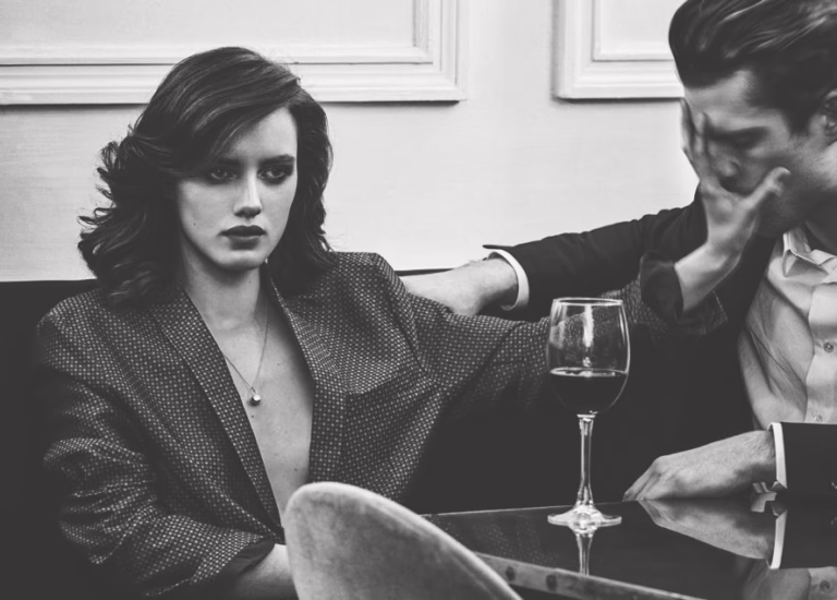 6 Red Flags: When It’s Time to Cut Someone Off