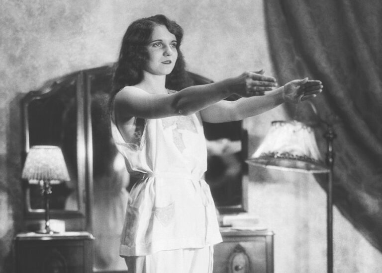 10 Terrifying Things You Might Experience While Asleep