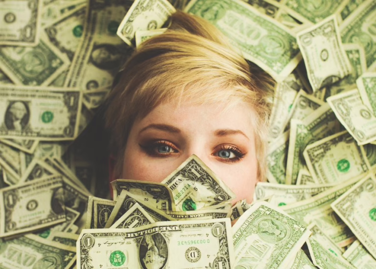 Mastering Your Money: Smart Spending Habits in Your 20s