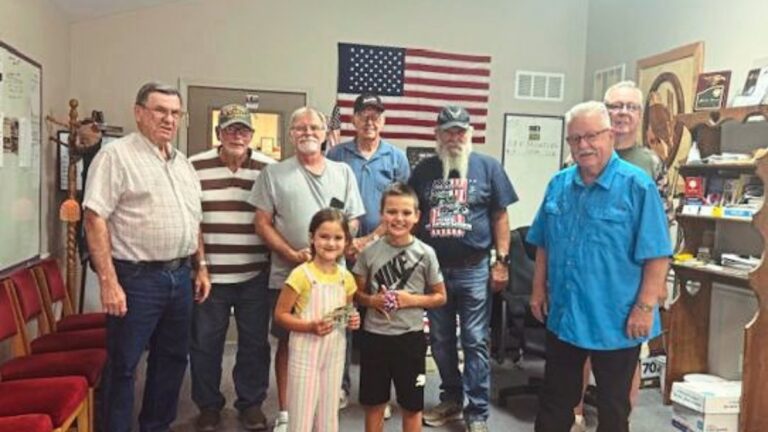 How Two Young Siblings Turned Homemade Bracelets Into Heartfelt Support for Local Veterans