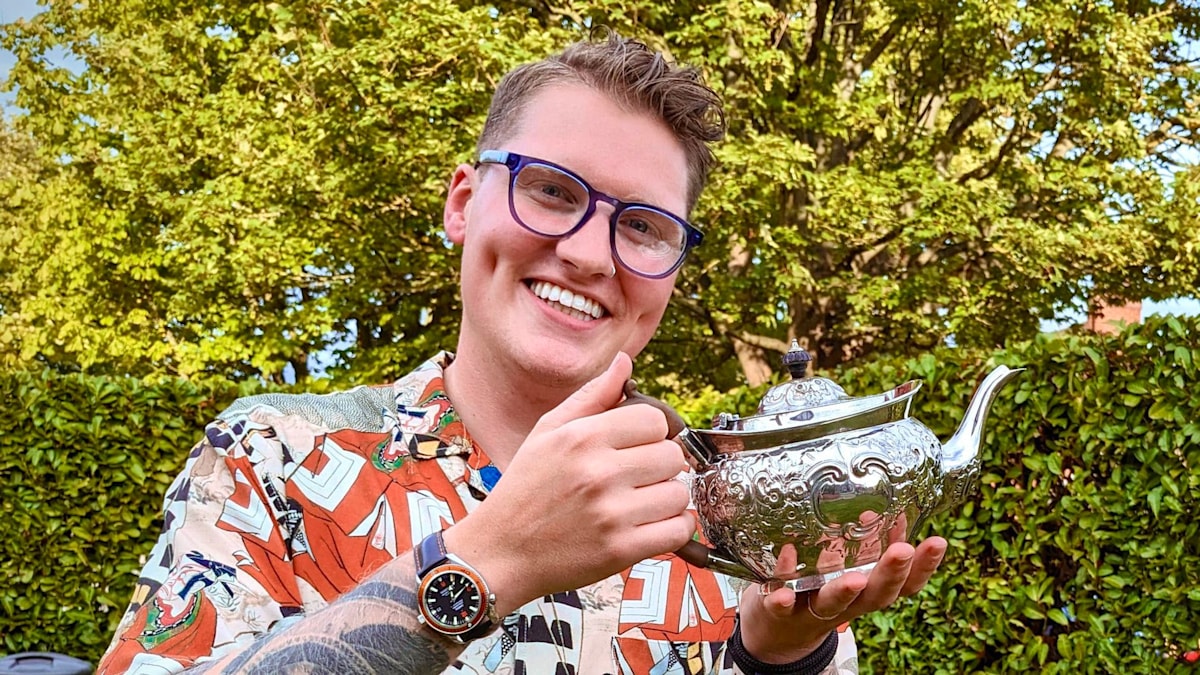 c0e457ace4ce james broad travelling auctioneers