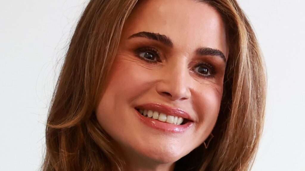 e961aa43a4cc queen rania conway education centre visit