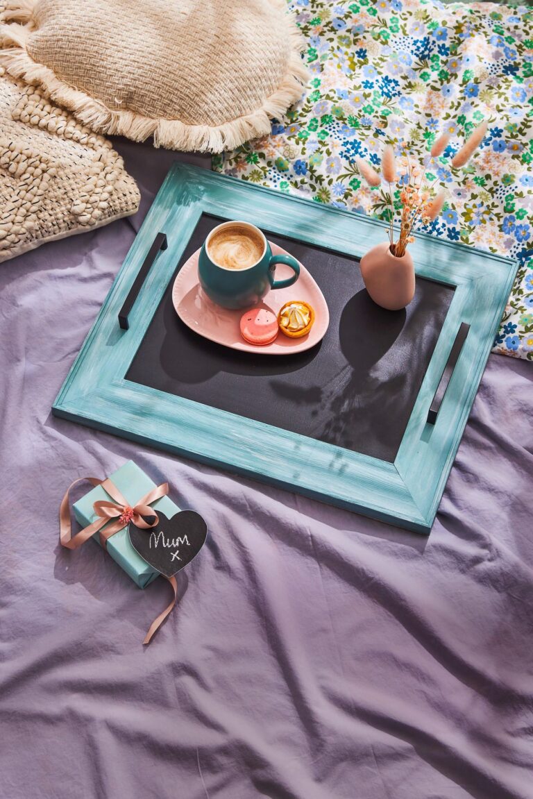 How to make a stylish serving tray for the most special breakfast in bed