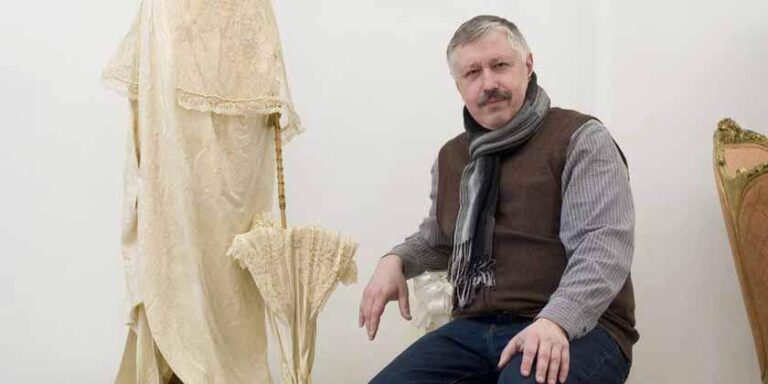 Tracing History: Collecting as a Lifestyle and Art Form