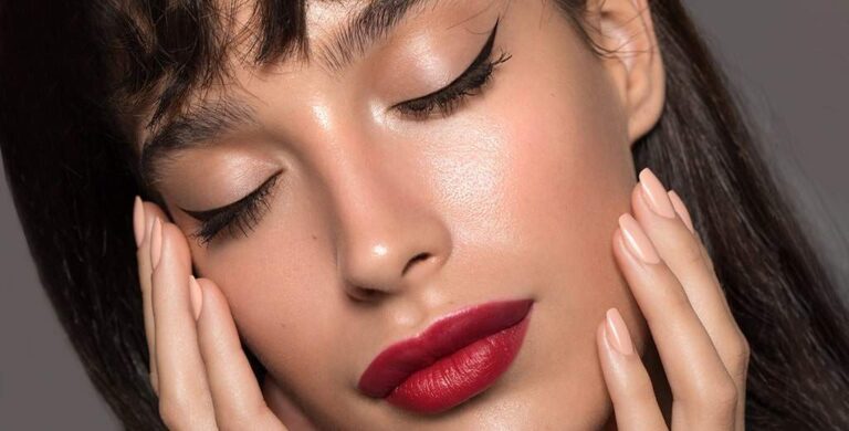 Mastering the Perfect Eyeliner: A Step-by-Step Guide from a Makeup Artist