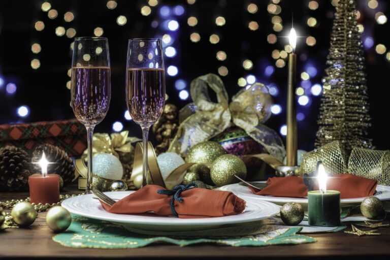 Ring in the New Year with Irresistible Appetizers and Dazzling Cocktails