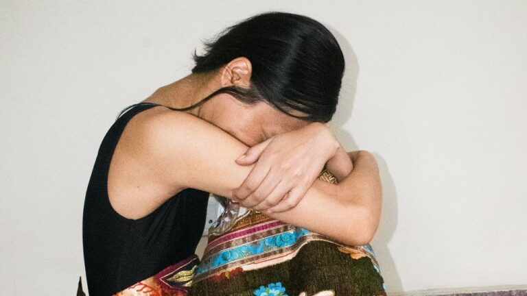 4 stylish ways to reinvent traditional handloom with a Vogue-approved style guide