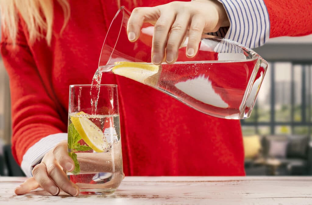 7 Habits that Make You Age Faster 3 sparkling water with lemon