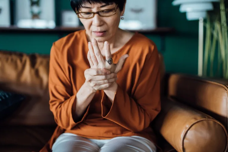 Weak Grip Strength? The Shocking Link Between Your Hands and Longevity (And How to Fix It)