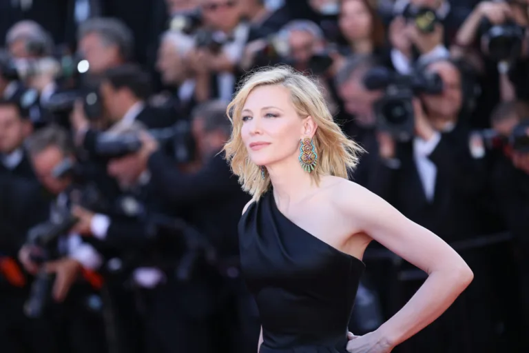 10 Trendy Choppy Haircuts to Add Volume & Life to Thin Hair