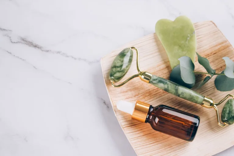 Facial Serums to Improve Your Gua Sha Routine 