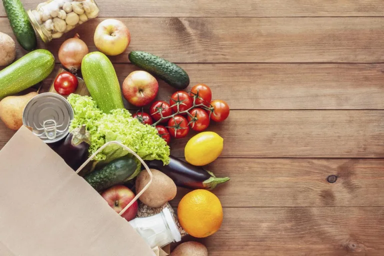 3 Common Food Myths: Sorting Fact from Fiction