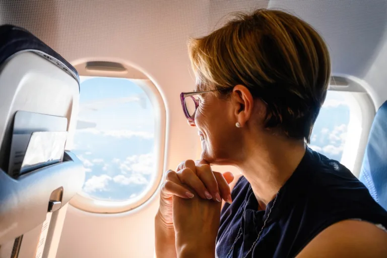 Stay Healthy on Long Flights: Simple In-Flight Exercises to Beat Fatigue & Blood Clots