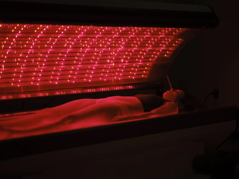 Red Light Therapy: The Drug-Free Solution for Chronic Pain Relief
