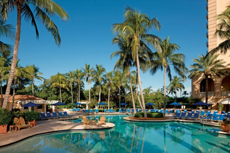 Top 8 Multigenerational Resorts for an Unforgettable Family Getaway