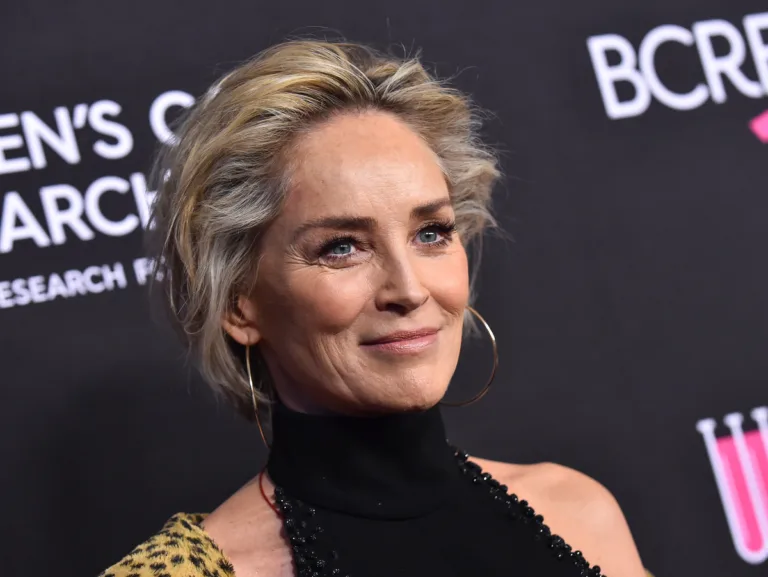 6 Stunning Short Hairstyles for Women Over 50: Effortless, Elegant & Empowering