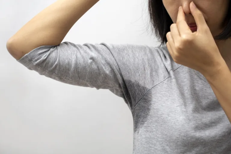 6 Proven Hacks to Banish Underarm Odor from Your Shirts for Good