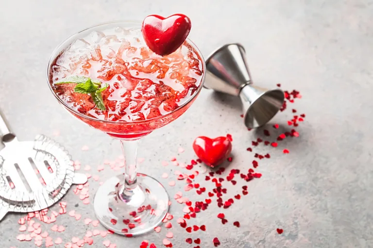 4 Stunning Valentine’s Day Cocktails to Wow Your Sweetheart