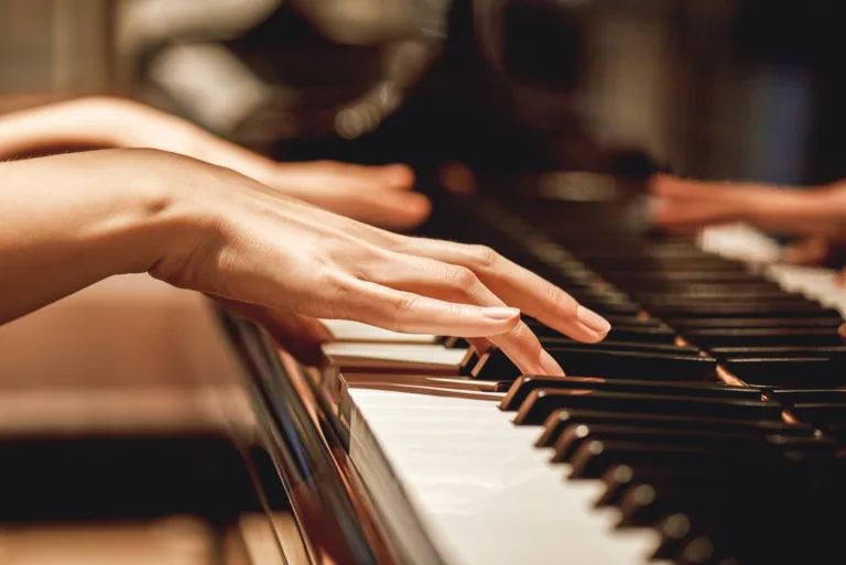 How Music Keeps Your Brain Young & Sharp – The Science-Backed Truth