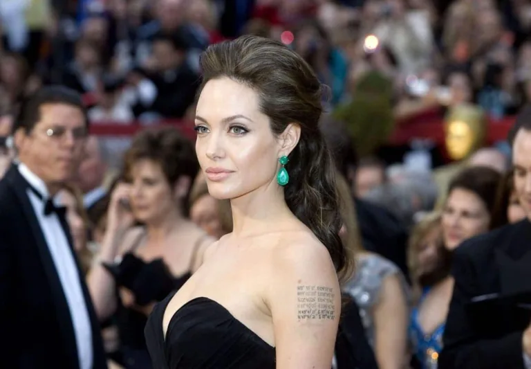 Big Hair, No Problem: The Ultimate Root Lifters for Thick Hair in 2024